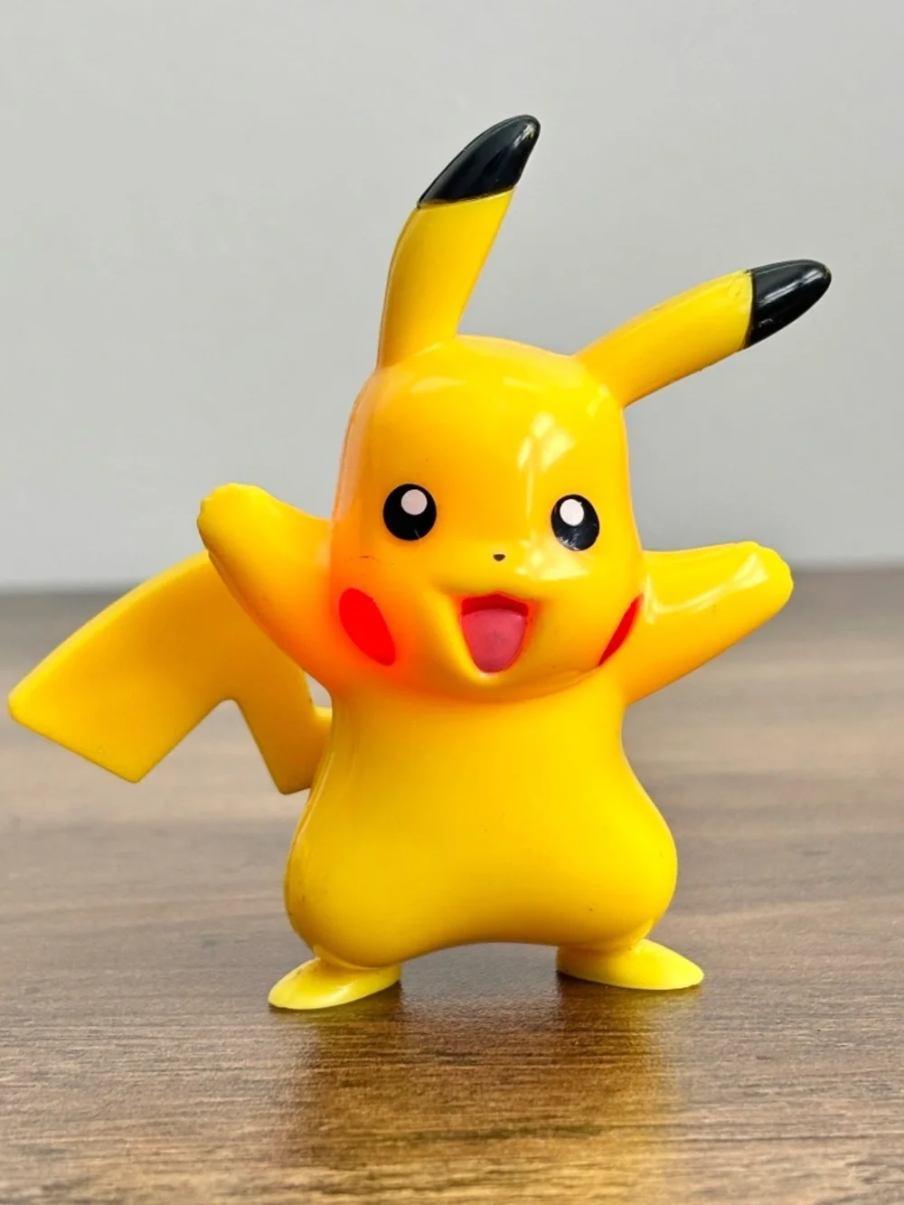 Pokemon Nintendo Pikachu Light Up Cheeks Toy Figure Cake Topper 2013 WORKS